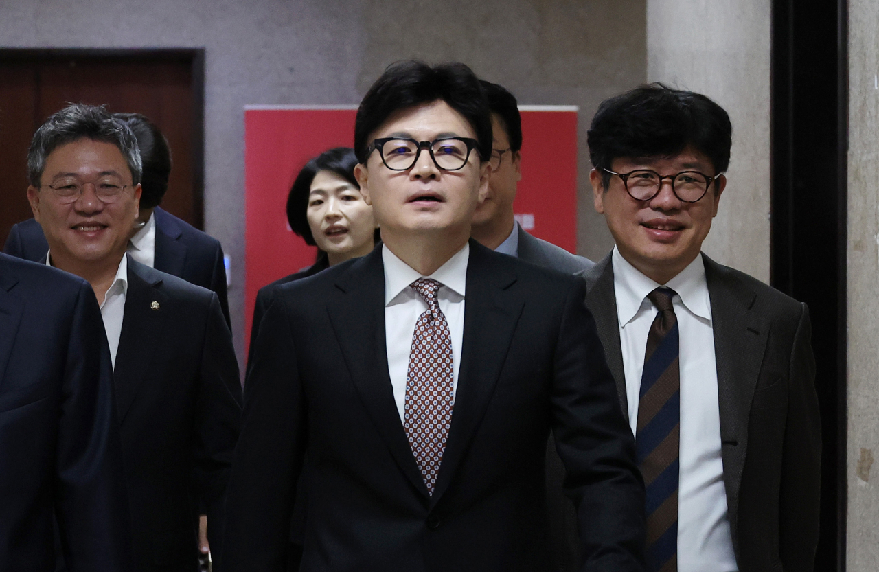 한동훈(가운데) 국민의힘 대표 [연합]