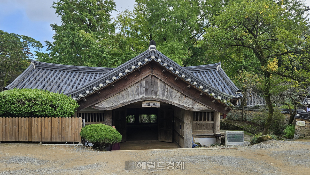 사계절 아름다운 유네스코 ‘산지승원’…태고종 총림 선암사 [정용식의 내 마음대로 사찰여행 비경 100선]