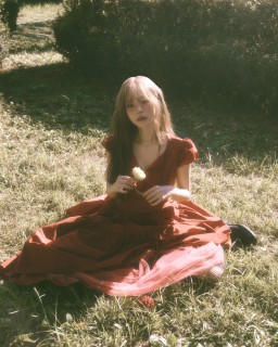 Heize explores depths of longing in new EP ‘Fallin’