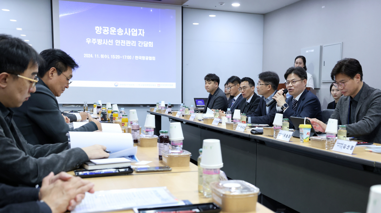 유국희 원자력안전위원회 위원장이 6일 열린 항공운송사업자 라운드테이블에서 발언하고 있다.[원자력안전위원회 제공]