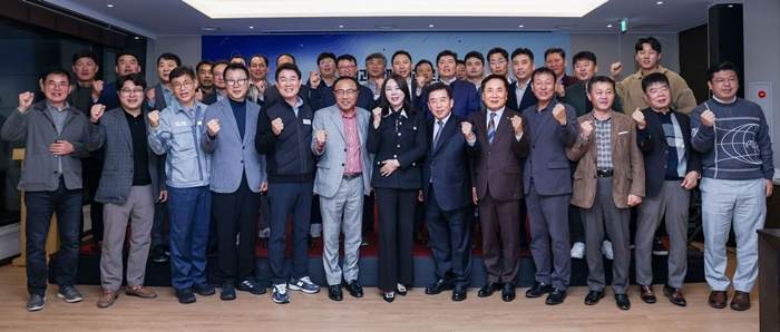 순천 율촌·해룡산단 기업인의 날 행사가 7일 열리고 있다.