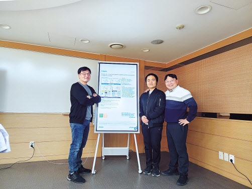 KAIST 화학과의 윤동기(왼쪽부터) 교수, 박상빈 석박사통합과정생, 한순규 교수 [KAIST 제공]