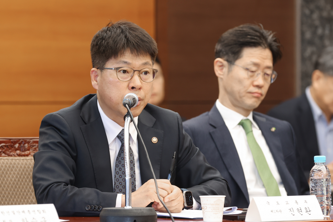 First Vice Land Minister, Jin Hyun-hwan (Yonhap)