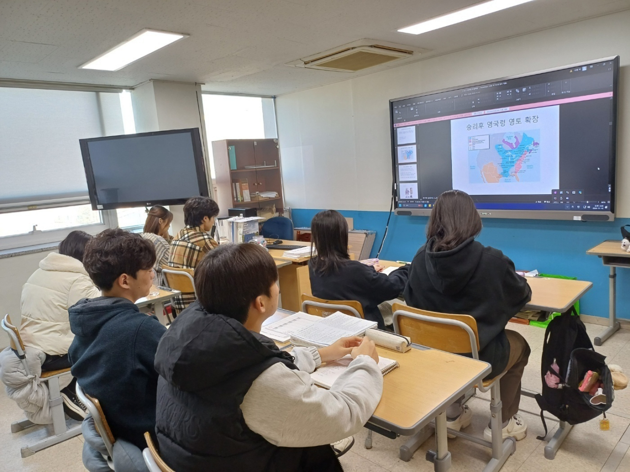 서울 구로구 지구촌학교에서 학생들이 수업을 듣고 있다. [지구촌학교 제공]