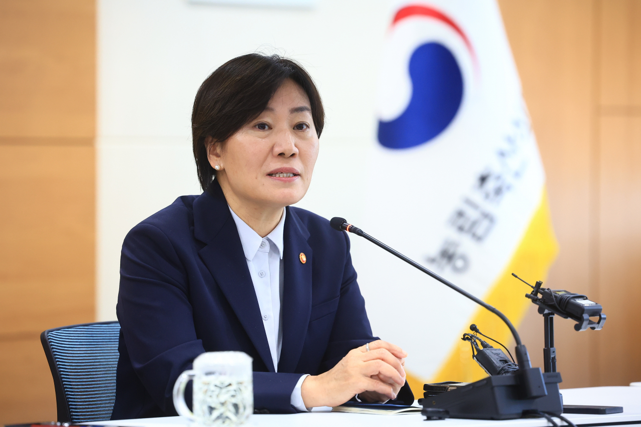 송미령 농림축산식품부 장관이 13일 정부세종청사에서 현 정부의 반환점을 맞아 ‘농업분야 성과 및 향후계획’ 브리핑을 열고 발언하고 있다. [농림축산식품부 제공]