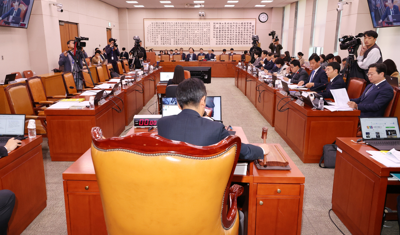 지난 8일 오후 국회에서 속개된 국회 법제사법위원회 전체회의. [연합]