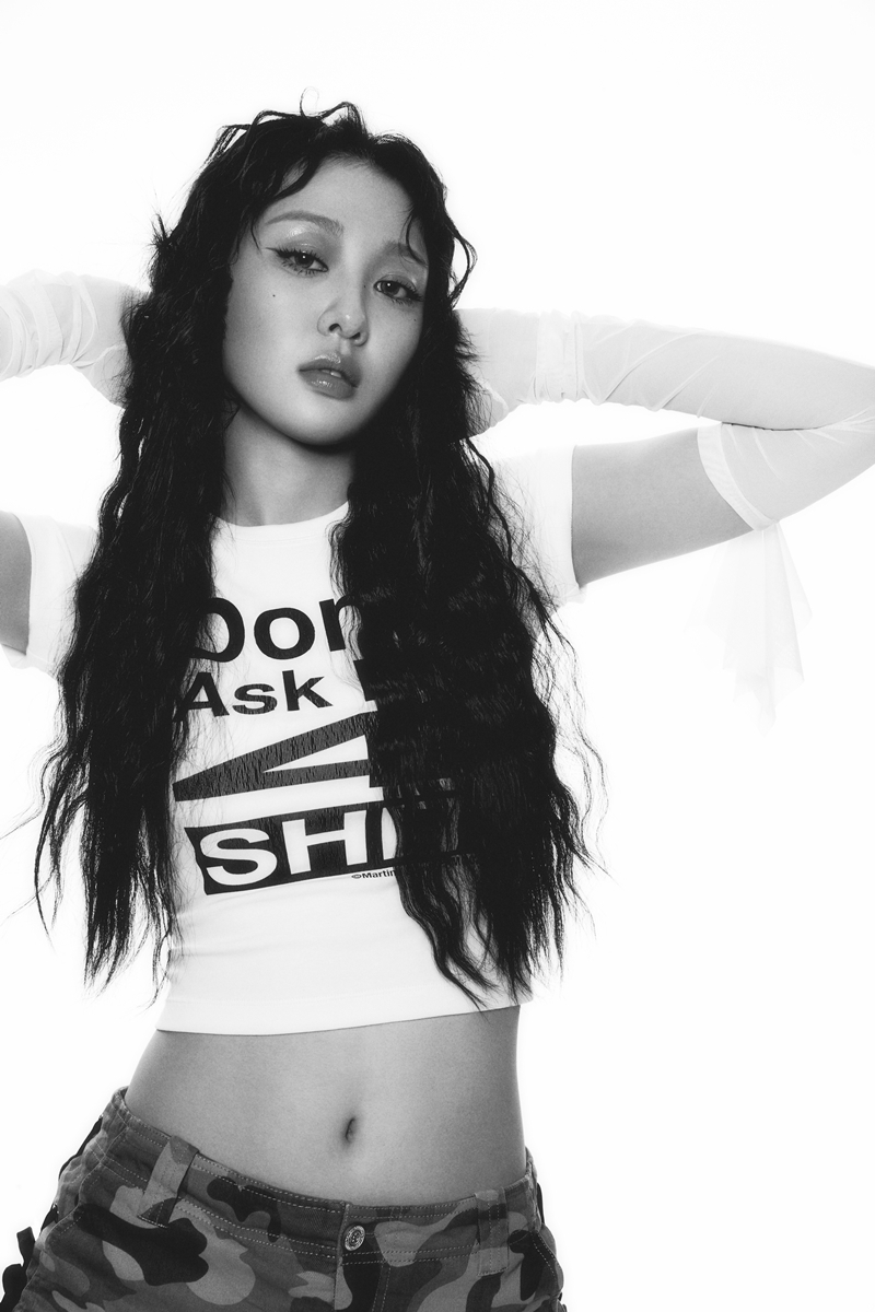 Yves wraps up her solo debut year with EP ‘I Did’ - The Korea Herald