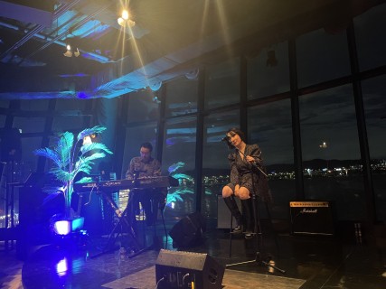 Jazz with a view, fusion burgers and riot of colors at flower fest