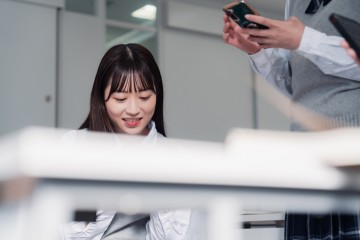 Should schools aim for phone-free learning environment? 