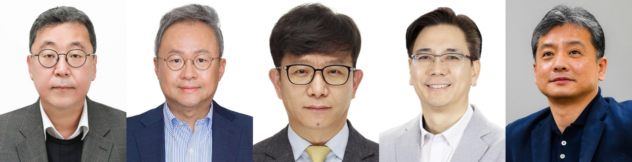 이규복(왼쪽부터) 현대글로비스 대표이사 사장, 백철승 현대트랜시스 대표이사 부사장, 오준동 현대케피코 대표이사 부사장, 이한우 현대건설 대표이사 부사장, 주우정 현대엔지니어링 대표이사 사장 [현대차그룹 제공]