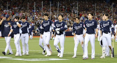 Lack of starting pitching depth exposed as S. Korea takes quick exit from Premier12