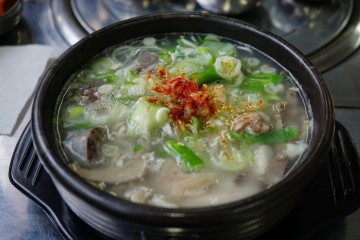 At Gwangcheonok, try North Korean-style sundae gukbap