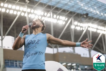 Daegu FC coach seeks balanced attack after Brazilian stars save day