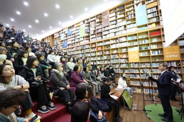 Seoul Library hosts vibrant festival to celebrate Han Kang’s win