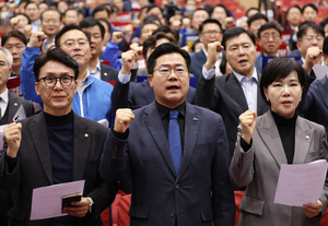 ‘李 선고’에 규탄 발언 쏟아낸 민주당…박찬대 “민심 법정에서는 무죄”