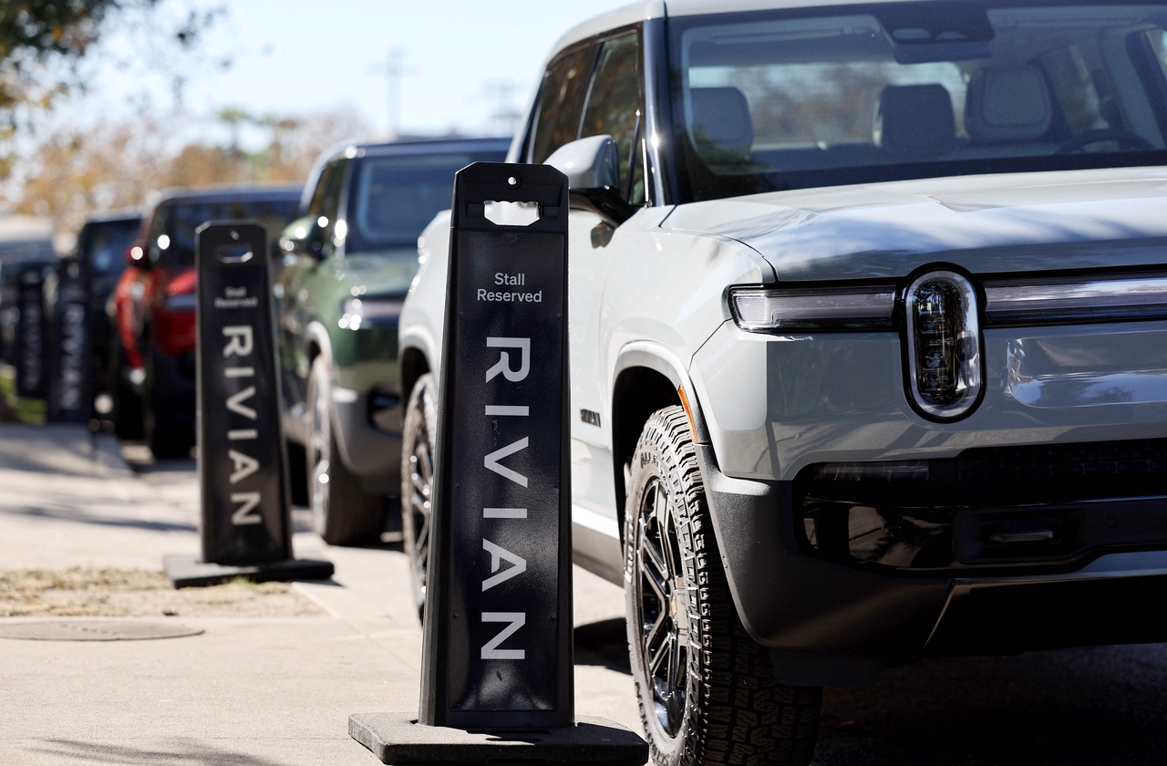 US-RIVIAN-AND-VOLKSWAGEN-INCREASE-JOINT-VENTURE-INVESTMENT