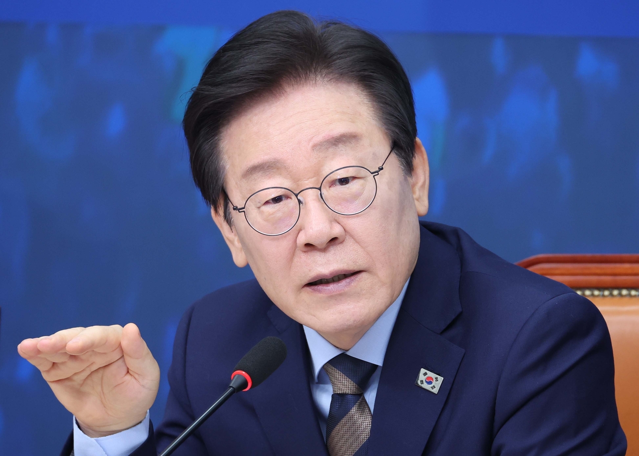 이재명 더불어민주당 대표가 26일 오전 서울 여의도 국회에서 열린 민생연석회의 출범식에 참석해 발언하고 있다. 임세준 기자