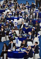 5000만 팔로워 보유 아누쉬카 센 등장에 객석 환호 [한·인도 경제협력포럼 2024]