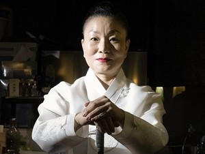 “OOO이, 한식을 망가뜨렸다”…‘이모셰프’ 김미령 분노케한 범인은?[미담:味談]
