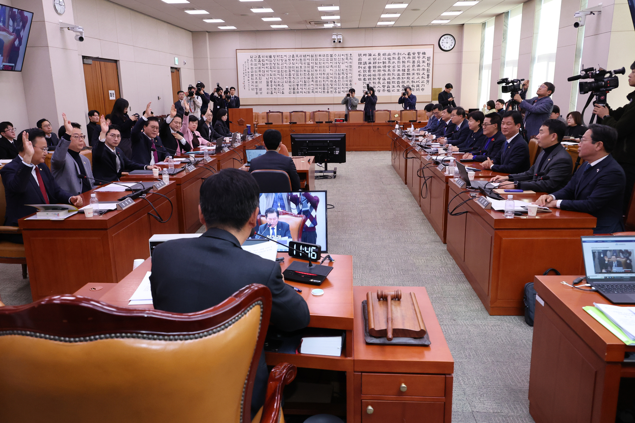 법사위, 검사 탄핵추진 반발 검사 감사요구안 의결