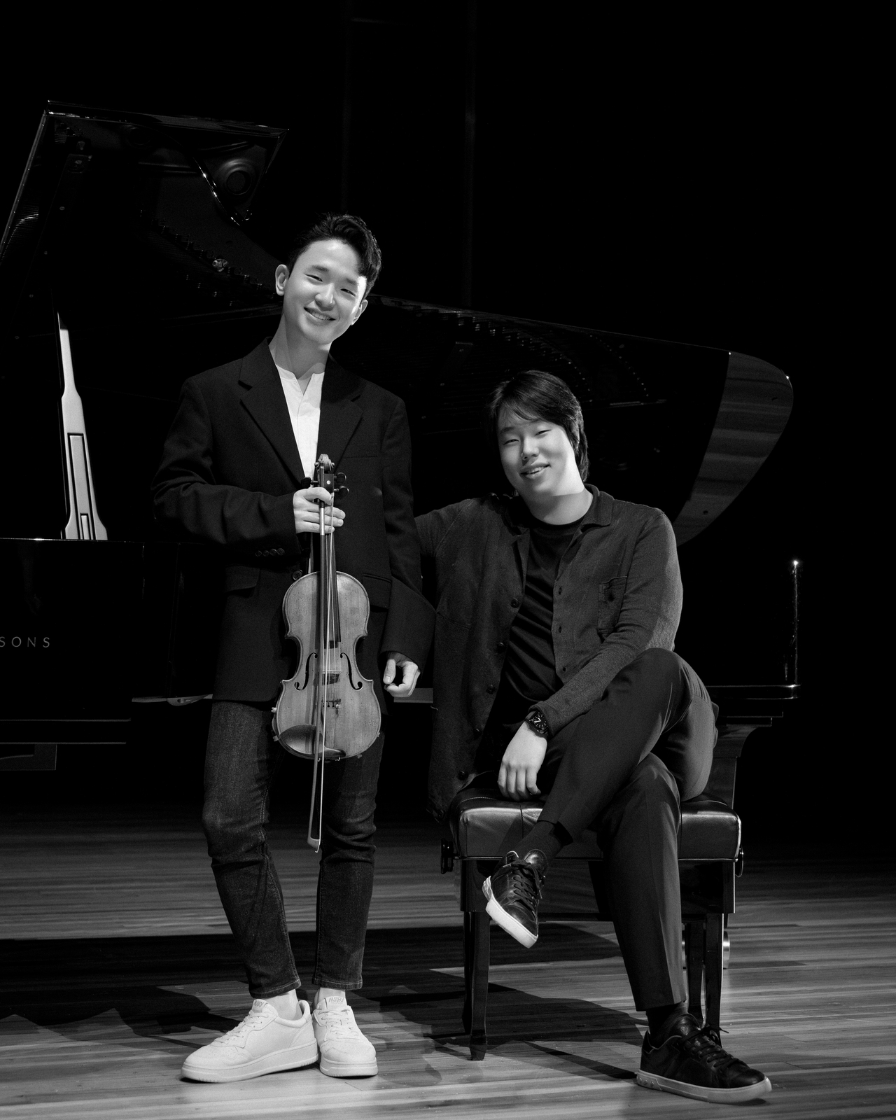 영재원 동기로 만나 10여년간 우정을 쌓아온 바이올리니스트 김동현과 피아니스트 박재홍 [마포문화재단 제공]