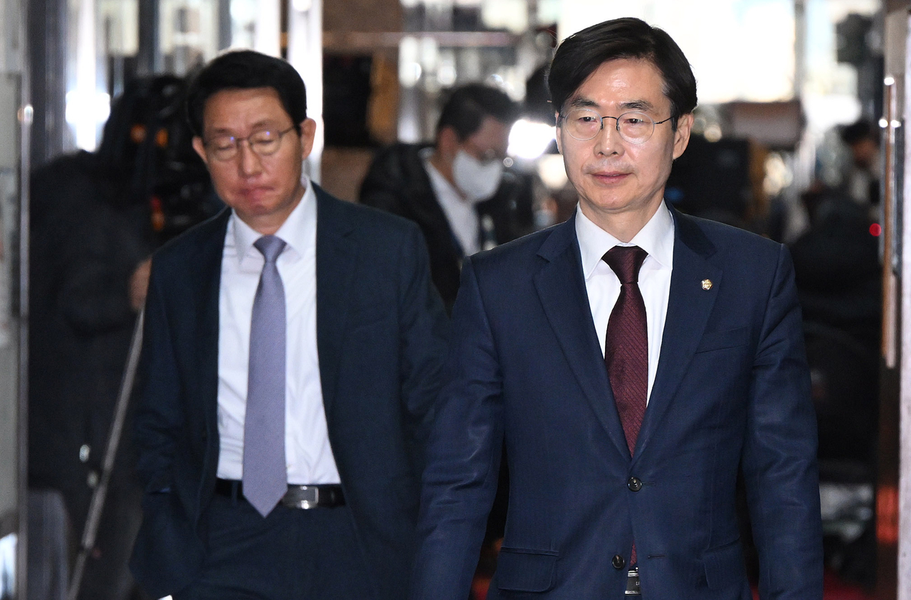 조경태 국민의힘 의원이 9일 오전 서울 여의도 국회에서 진행된 중진 긴급 회동에 참석하고 있다. 이상섭 기자