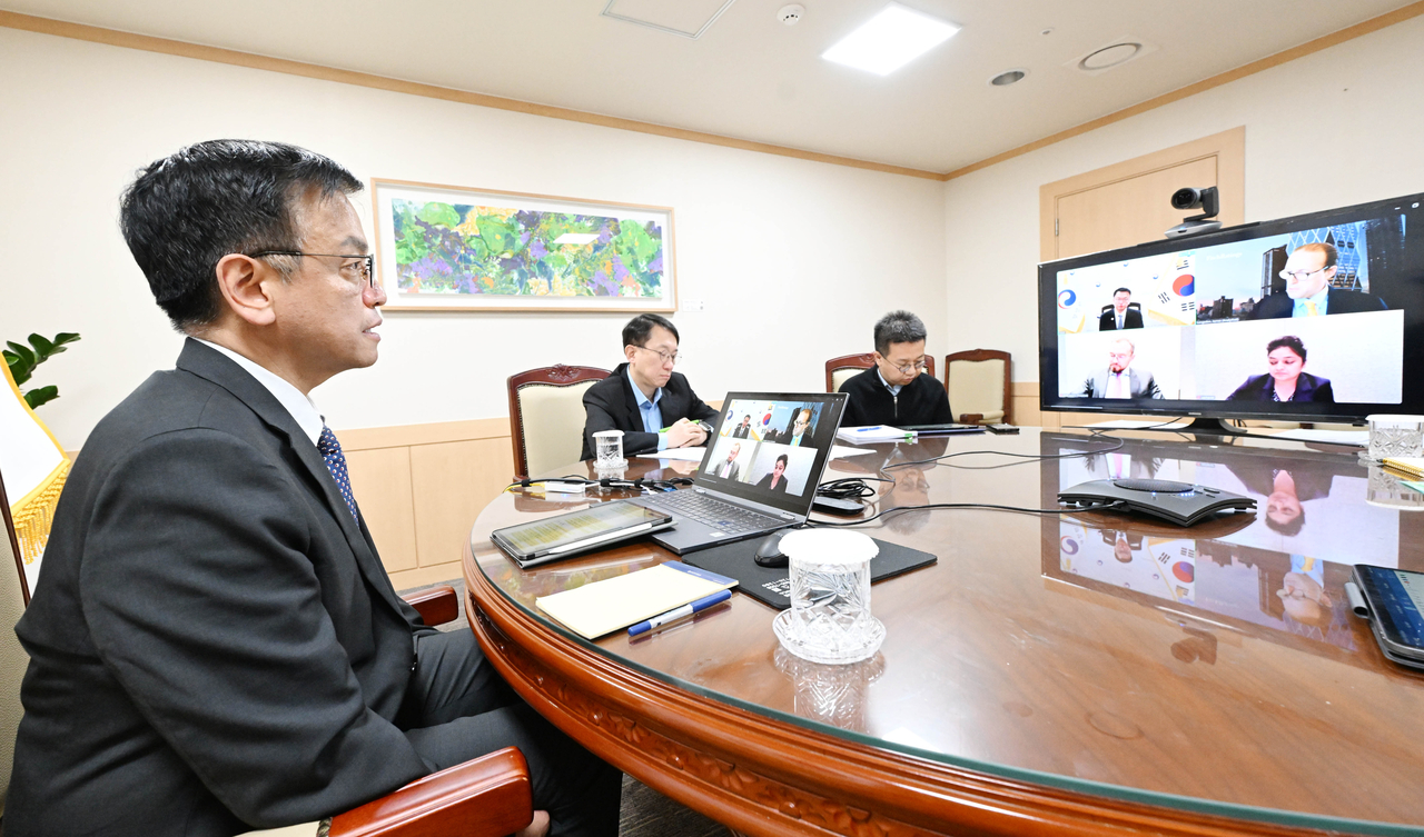 최상목 부총리, 국제신용평가사 Fitch와 화상회의