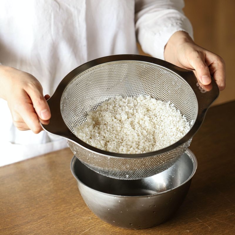 Songi mushroom pot rice - The Korea Herald