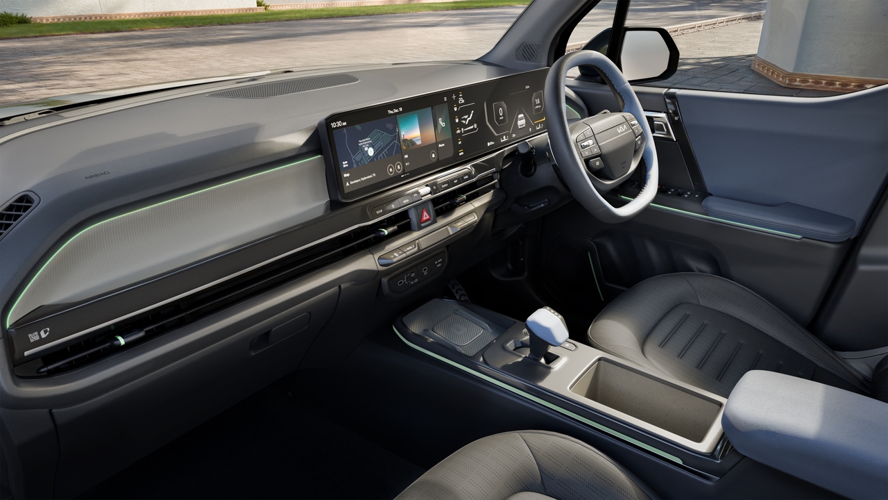 The interior of Kia Syros (Kia)