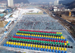 Warm weather disrupts winter festivals