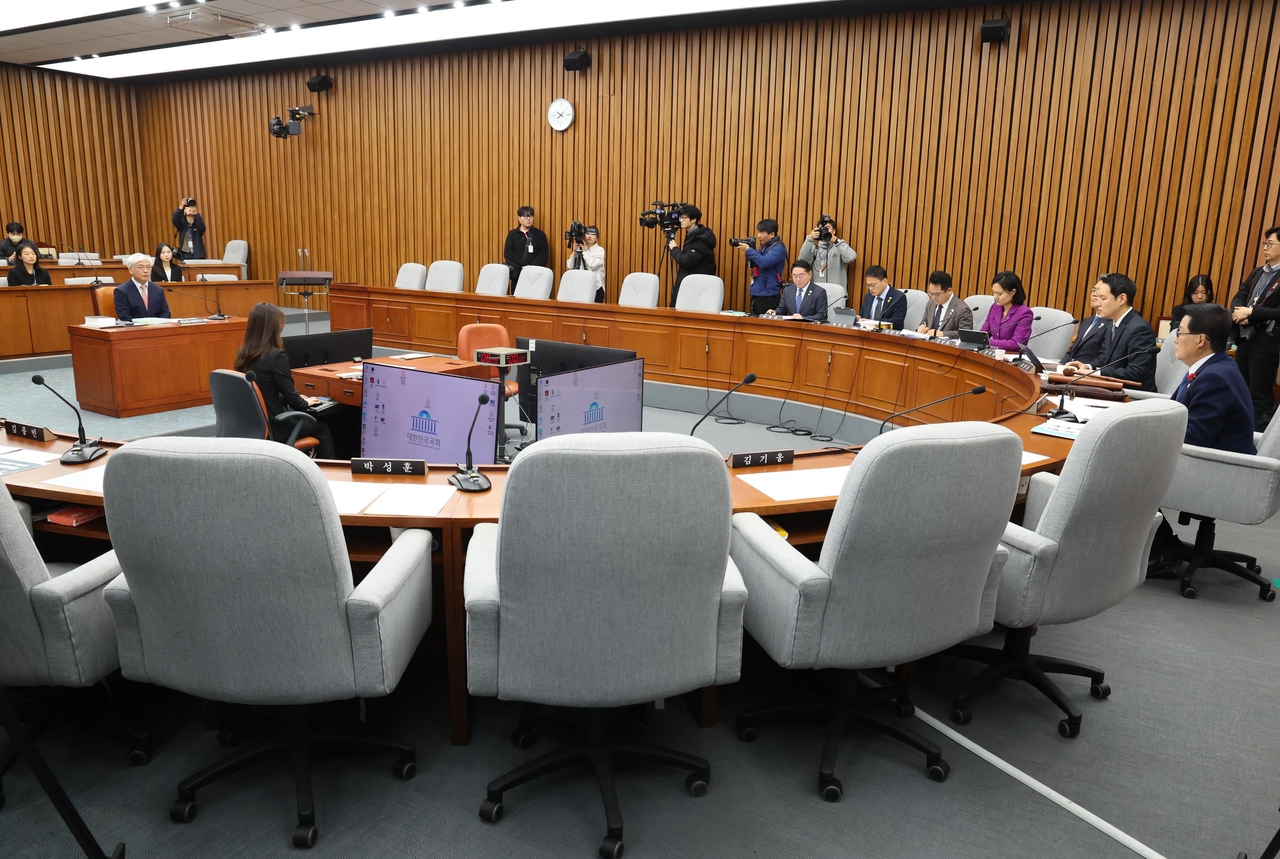 A confirmation hearing on Ma Eun-hyuk is held at the National Assembly in Seoul on Monday. The ruling People Power Party boycotted the hearing. (Yonhap)