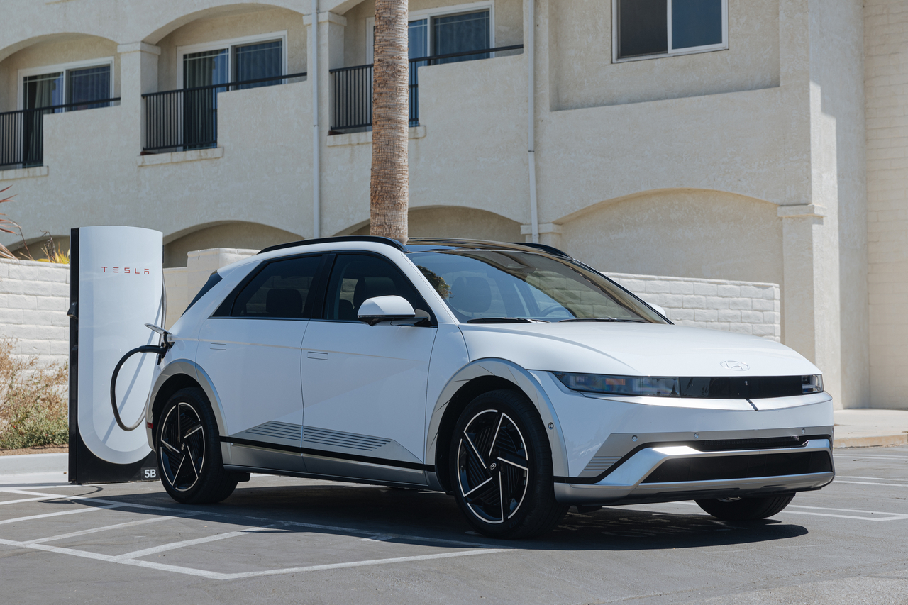 A North American Charging Standard-equipped 2025 Hyundai Ioniq 5 is connected to a Tesla Supercharger in Buellton, California, on Aug. 26, 2024. (Hyundai Motor America)