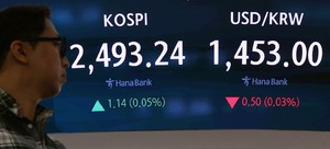Seoul shares open higher despite Wall Street losses