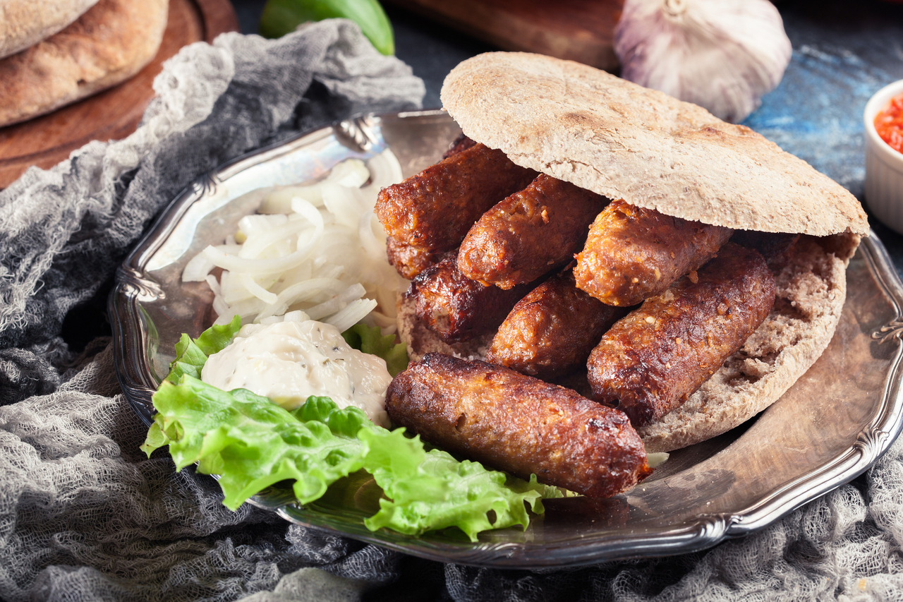 세르비아 전통 음식인 체바피(Cevapi) [123RF]