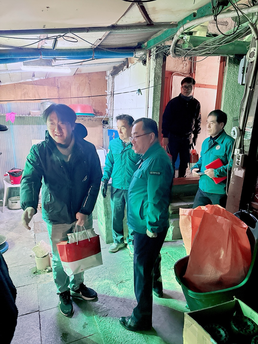 대구시는 9일 한파에 대비해 쪽방촌을 점검했다.[대구시 제공]