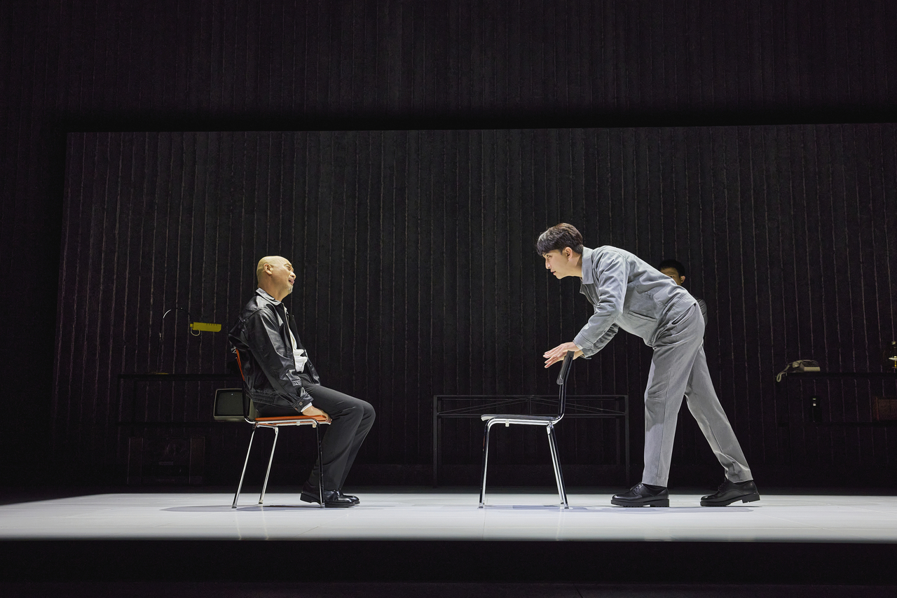 A scene from the Korean theatrical production of "The Lives of Others" (Project Ilda)