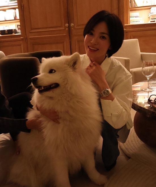 사진=송혜교 채널