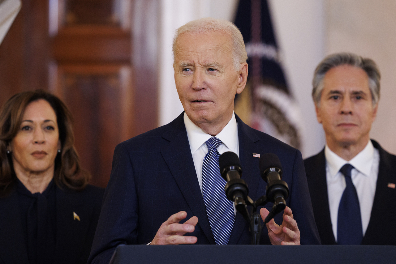 President Joe Biden gives remarks as Vice President Kamala Harris and Secretary of State Antony Blinken look on, in the Entrance Hall of the White House in Washington on Wednesday in this photo. (EPA-Yonhap)