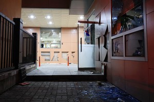 Scenes of destruction after protesters storm court
