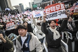 Why are more young S. Korean men turning up at pro-Yoon protests?