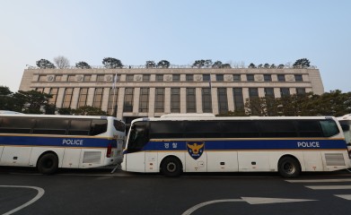 Yoon expected to speak at impeachment trial at 2 p.m.