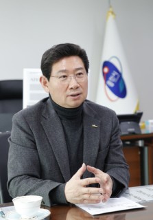Mayor leads Yongin's aspirations for chip sector leadership