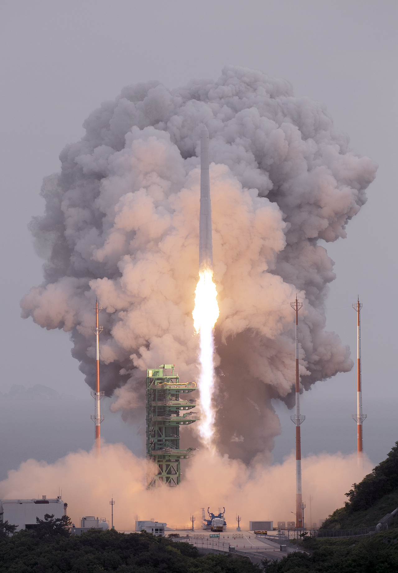 South Korea launches the homegrown Nuri rocket for the third time from the Naro Space Center in Goheung, South Jeolla Province, May 25, 2023. (Korea Aerospace Research Institute)