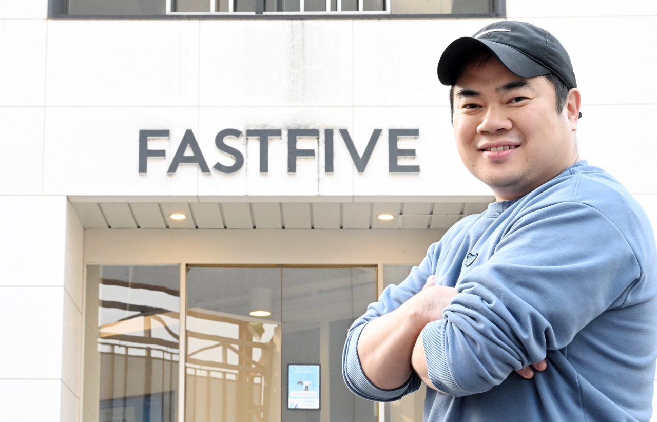 김대일 패스트파이브 대표가 지난달 21일 오후 서울 강남구 패스트파이브 삼성4호점에서 헤럴드경제와 인터뷰를 하고 있다.  이상섭 기자
