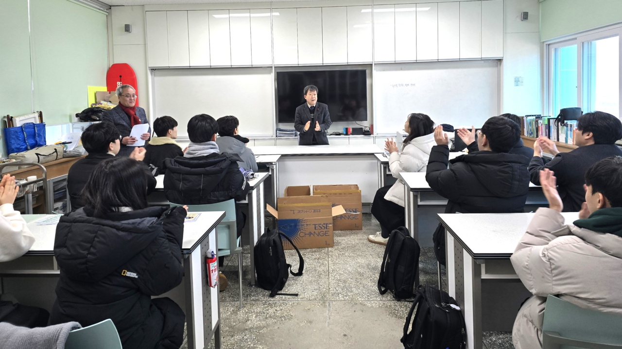 남한권 울릉군수가 인사말을 하고 있다(울릉군 제공)