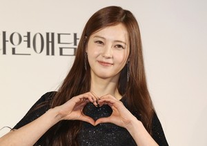Go A-ra makes return in steamy romance series 'The Scandal of Chunhwa'