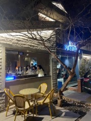 Stylish new seafood paradise in Nonhyeon-dong