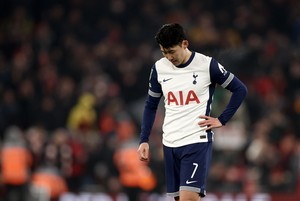 No trophy for Sonny as Tottenham fall to Liverpool in League Cup semifinals