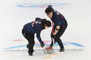 South Korea grabs silver in mixed doubles curling at Winter Asiad