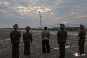 N. Korea sends 200 long-range artillery units to Russia for military tech transfer: Seoul